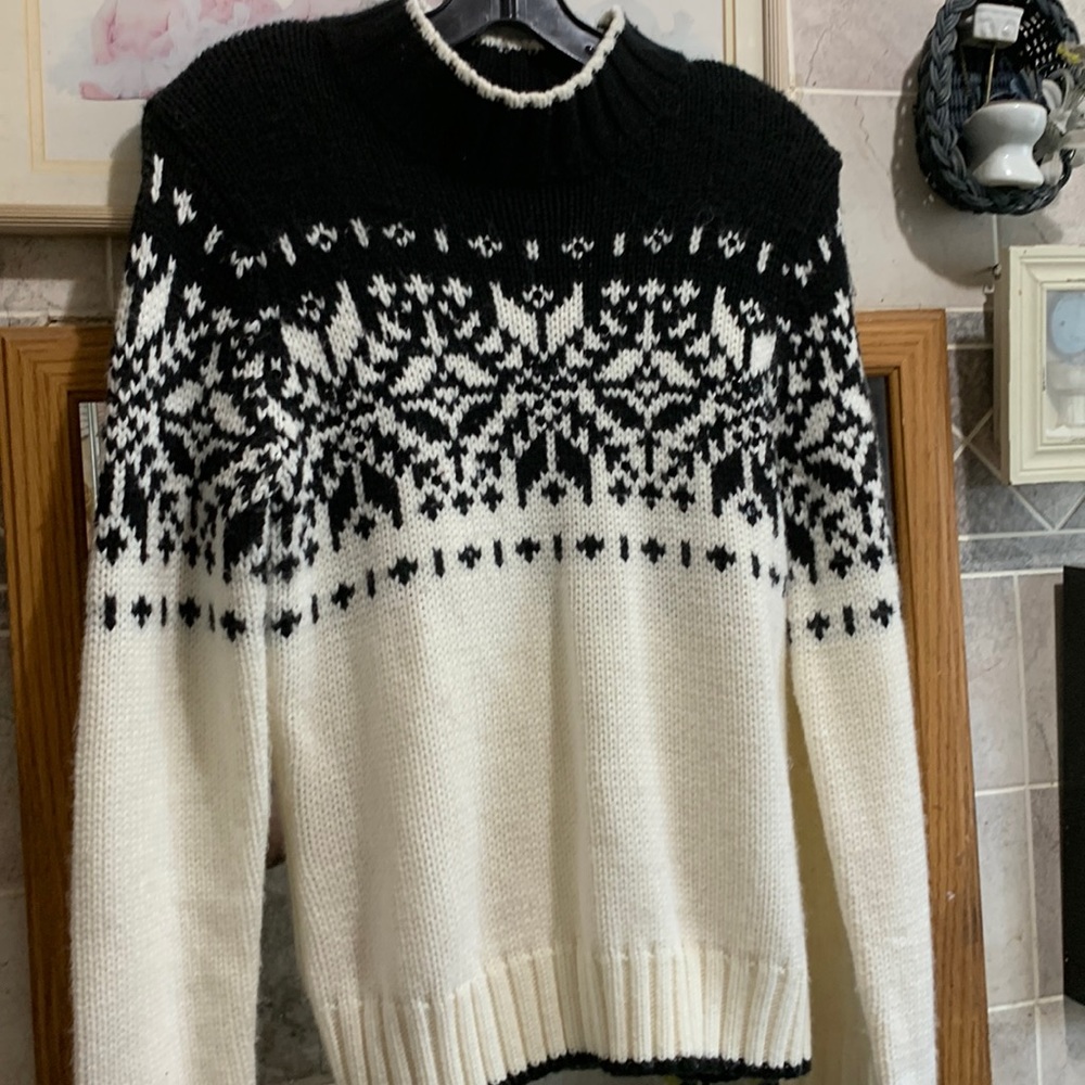 St. John’s bay sweater